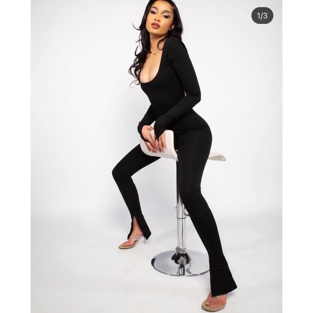MATTE BRAND - MATTE FRAME LONGSLEEVE BODYSUIT IN BLACK
